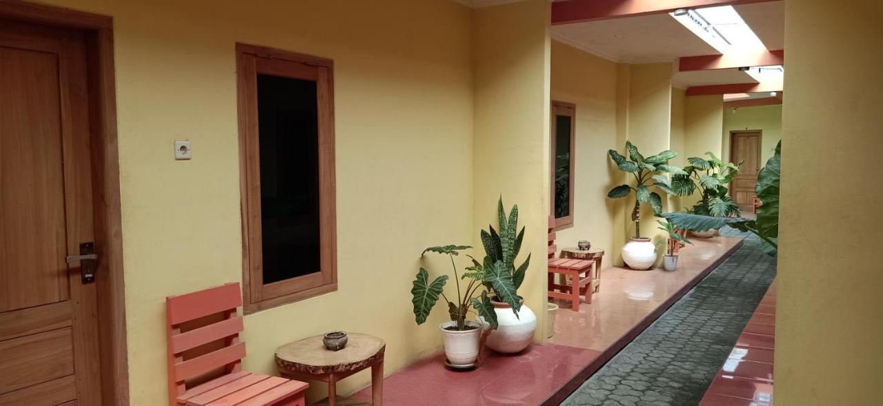 Latansa Homestay بانيووانجى المظهر الخارجي الصورة